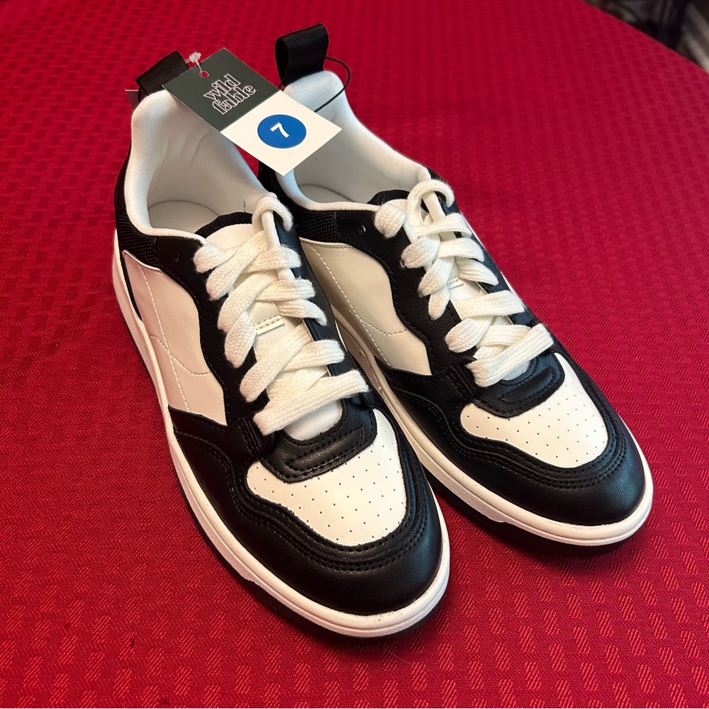 Wild Fable Womens Netty Black White Fashion Sneakers with Memory Foam Insole NWT - Picture 5 of 5